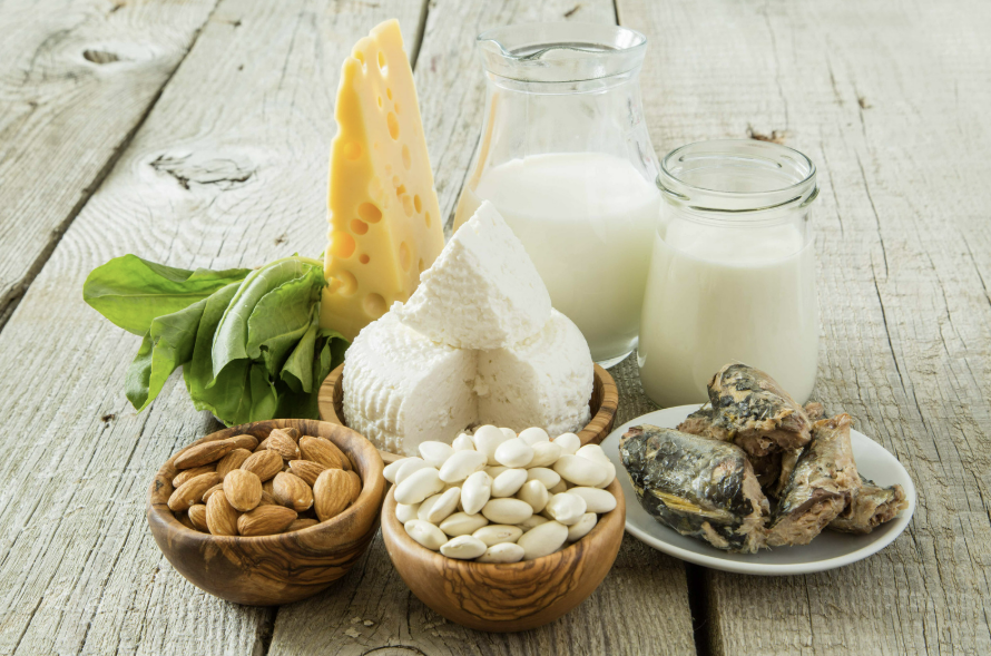 cegah osteoporosis, perempuan dan osteoporosis, nutrisi untuk tulang kuat, kalsium dan vitamin D, Bunda, si Kecil